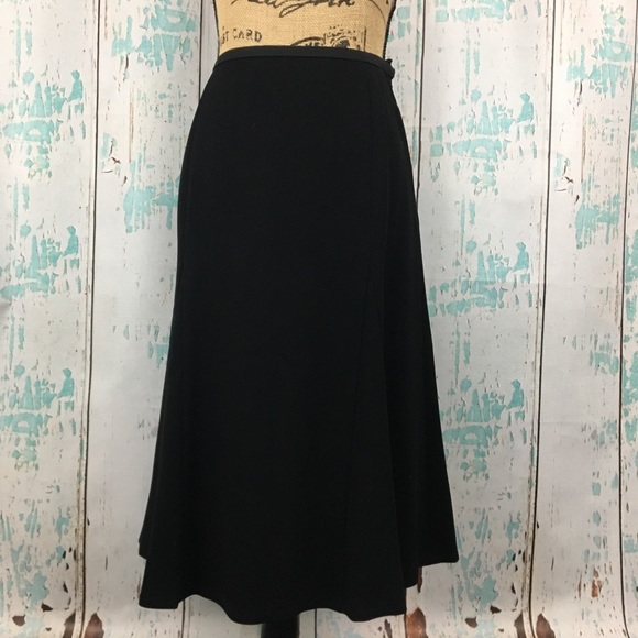 Ellen Tracy Dresses & Skirts - FINAL ⬇️ Ellen Tracy black flare midi skirt size 6
